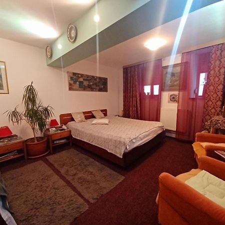 Brasovia Apartment ภายนอก รูปภาพ